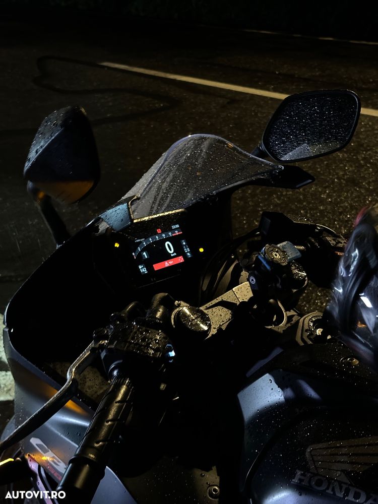 Honda CBR 650R - 6