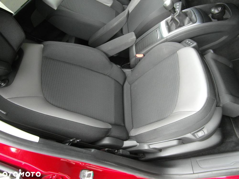 Citroën C4 Picasso 1.6 e-HDi Intensive - 19