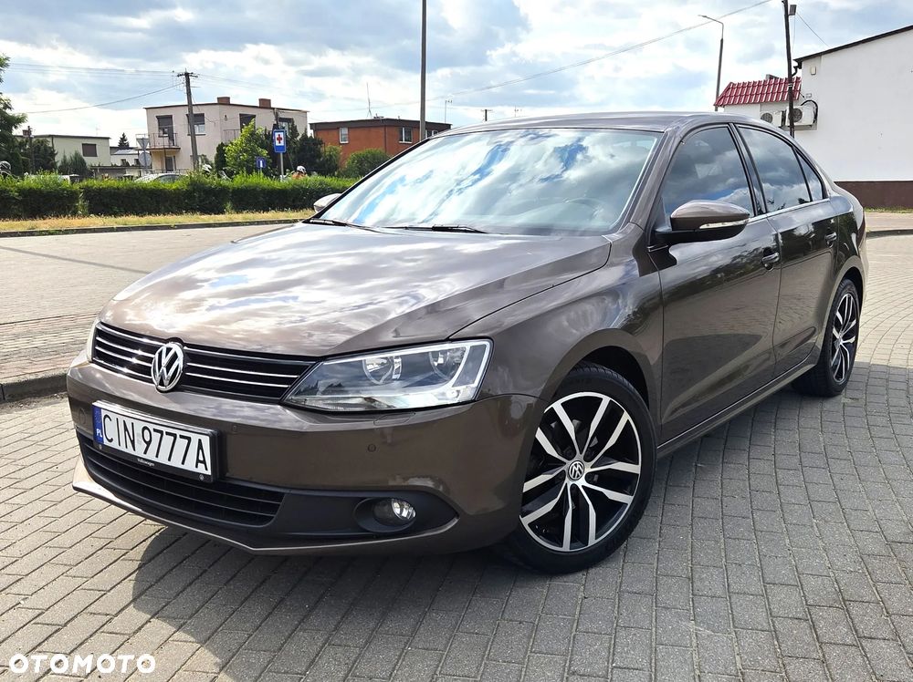 Volkswagen Jetta 1.2 TSI Comfortline - 2
