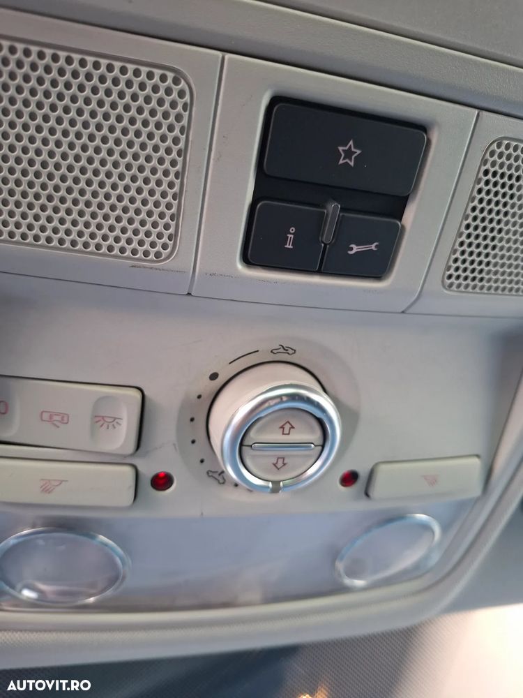 Volkswagen Tiguan 2.0 TDI DPF BlueMotion Technology Life - 23