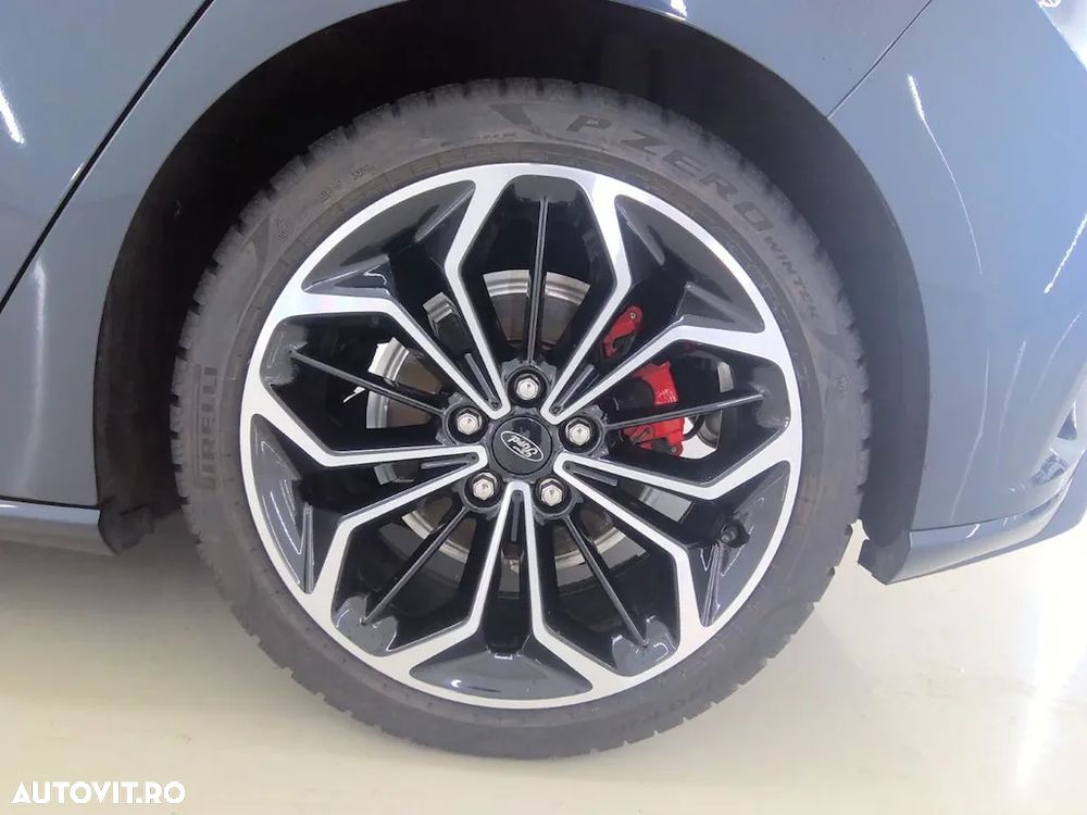 Ford Focus 1.0 EcoBoost Start-Stopp-System ST-LINE X - 9