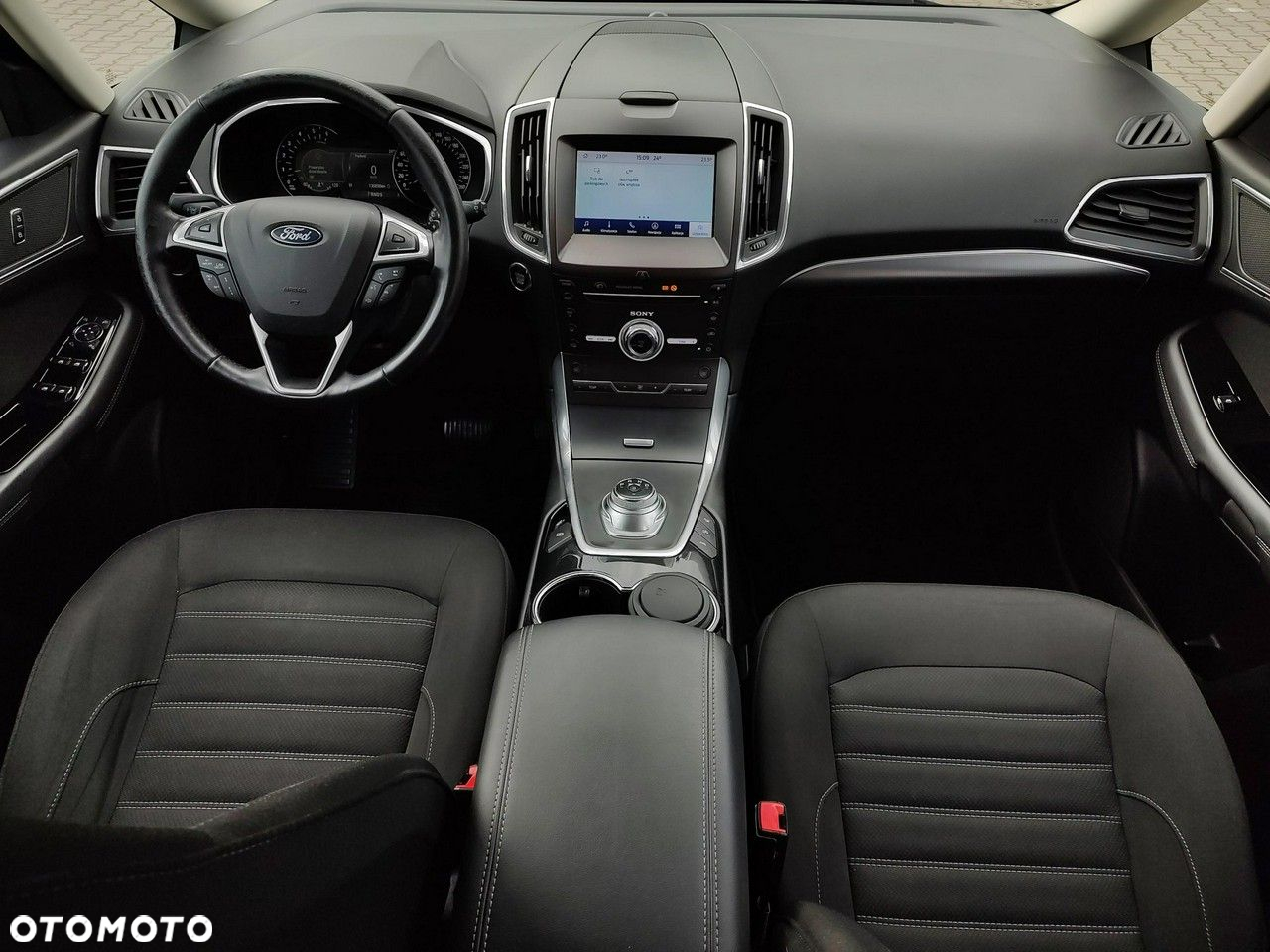 Ford Galaxy - 37