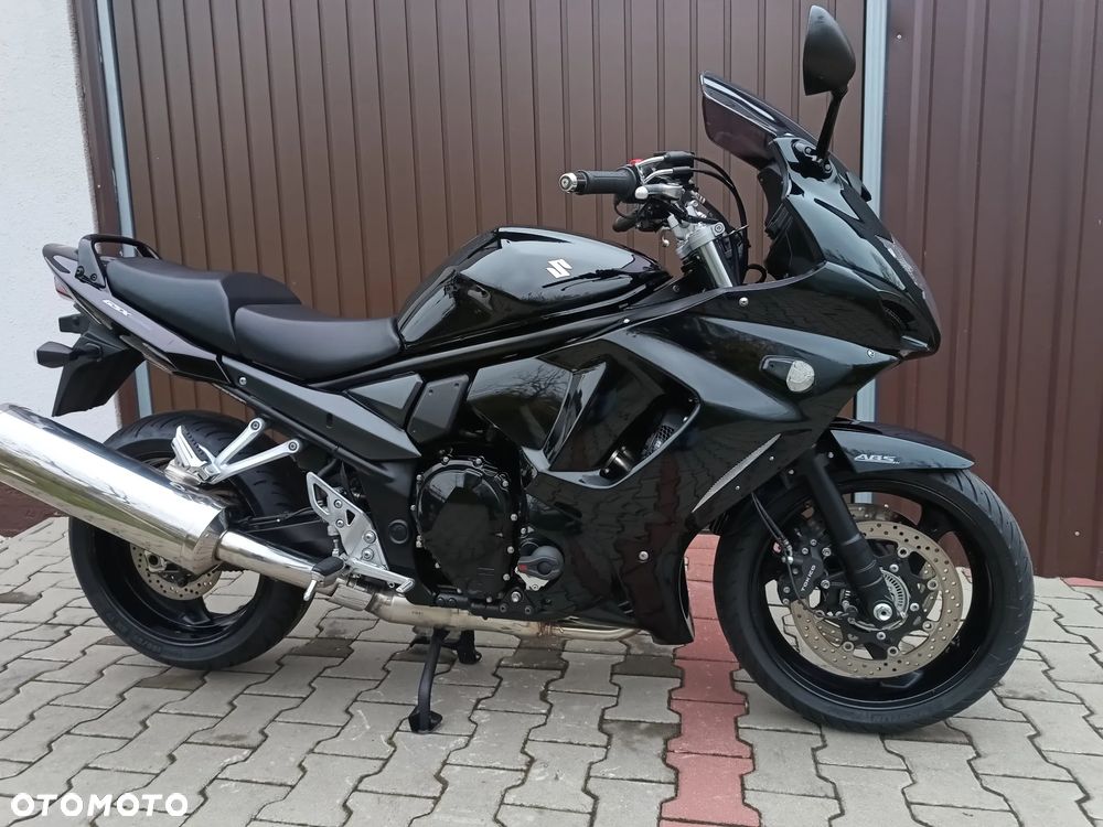 Suzuki GSX - 4