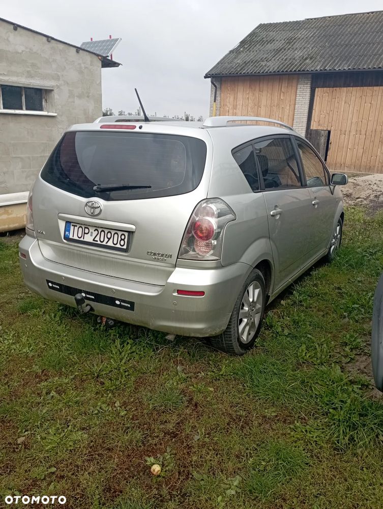 Toyota Corolla Verso 2.0 D-4D - 2