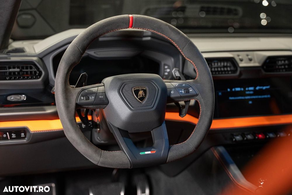 Lamborghini URUS - 37
