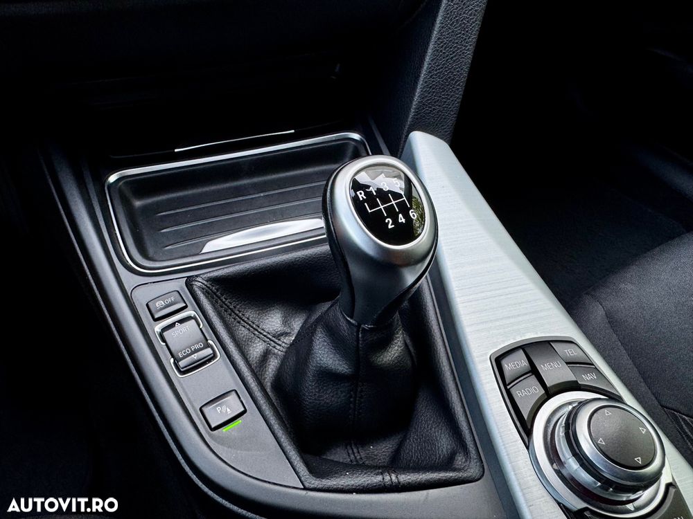 BMW Seria 3 320i GT - 19