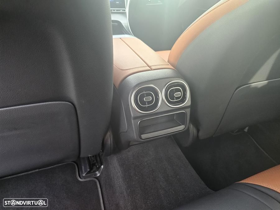 Mercedes-Benz C 300 e T 9G-TRONIC AMG Line - 23
