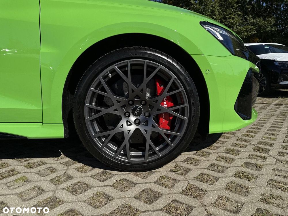 Audi RS3 Limousine - 8