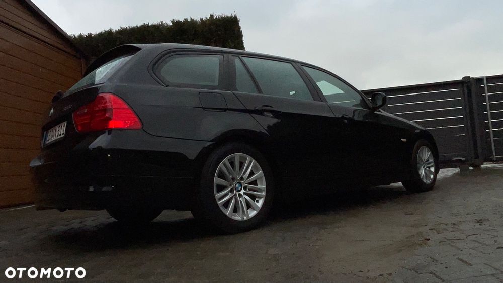 BMW Seria 3 318i Edition Exclusive - 26