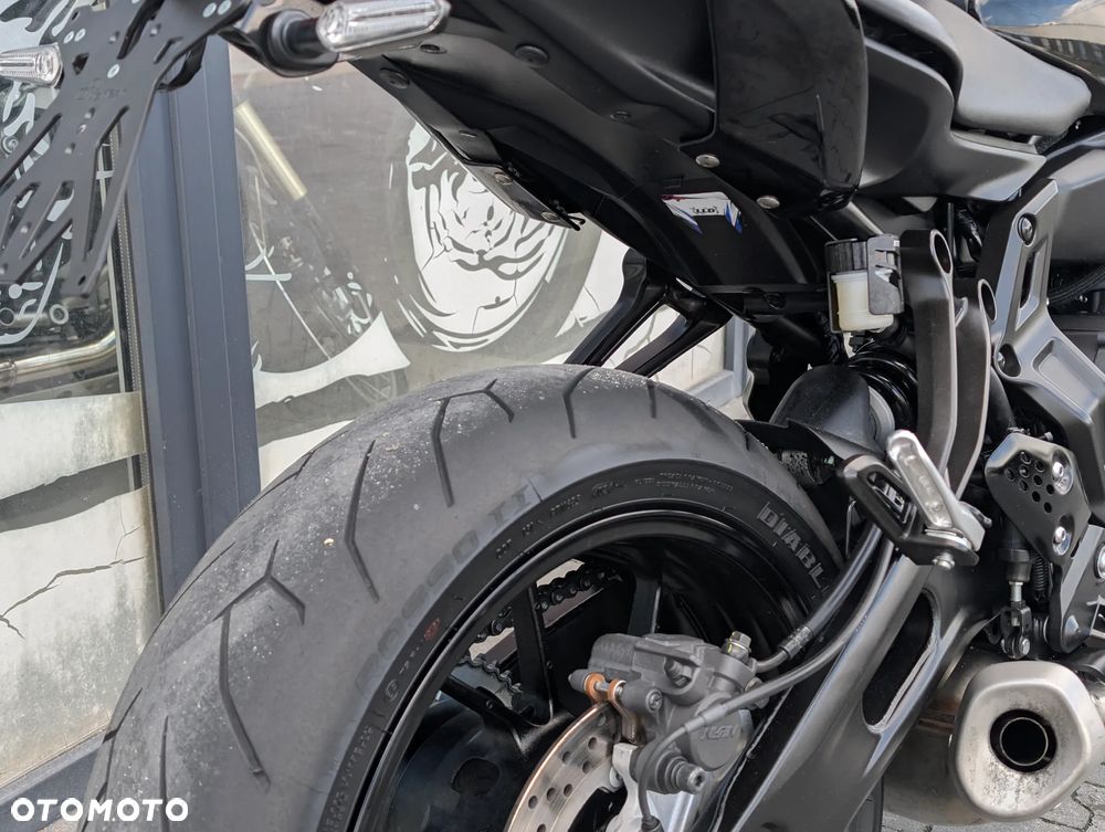 Yamaha MT - 16