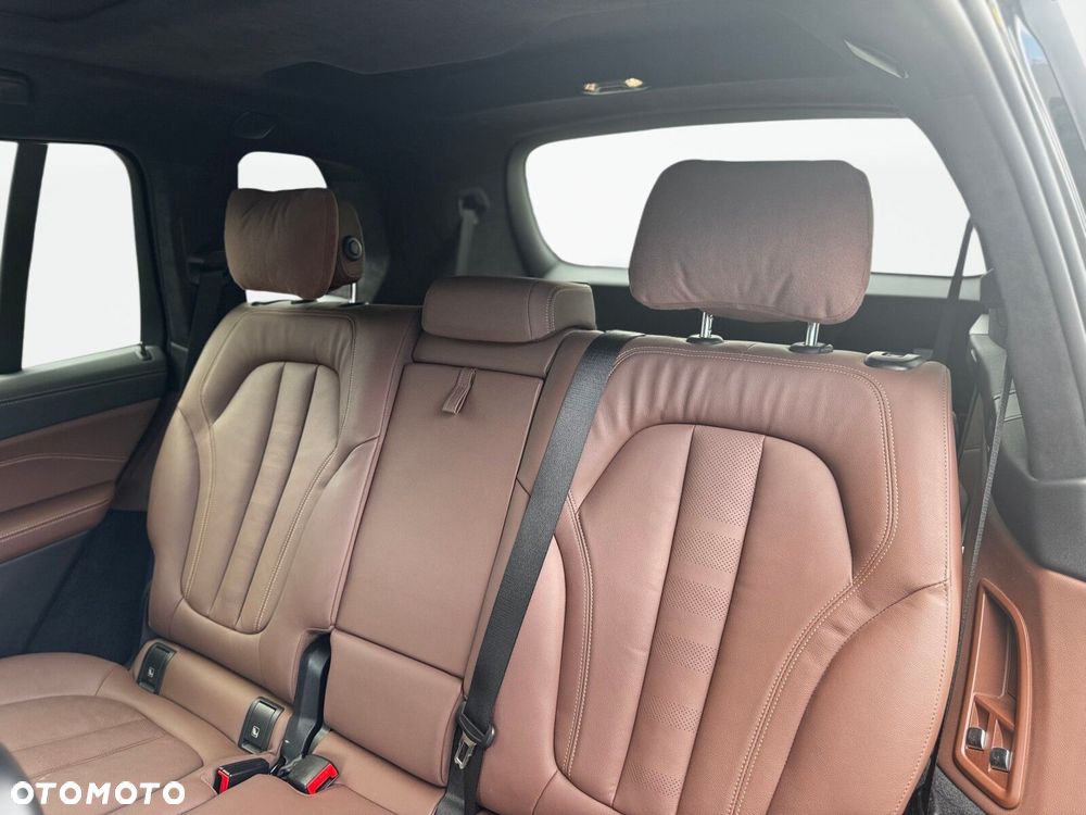 BMW X7 - 13