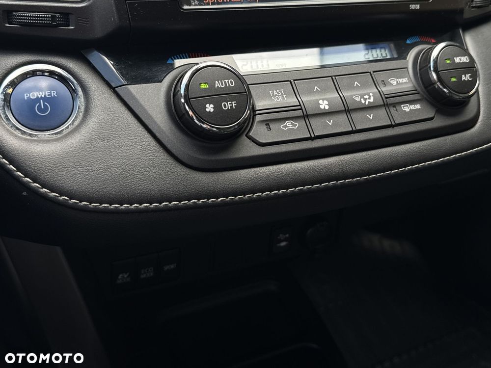Toyota RAV4 Hybrid Premium 4x2 - 26
