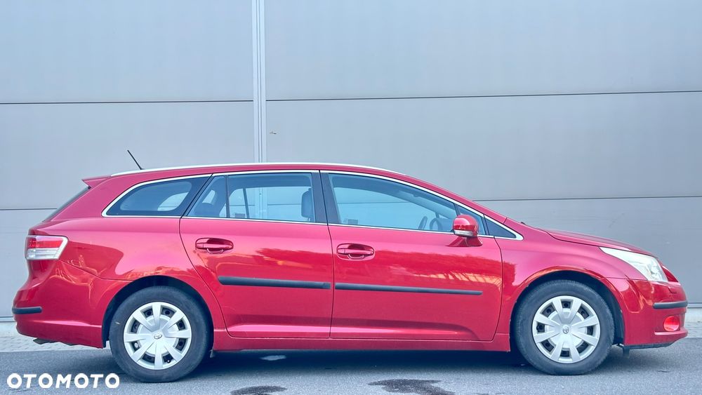 Toyota Avensis 2.0 D-4D 2010 - 9