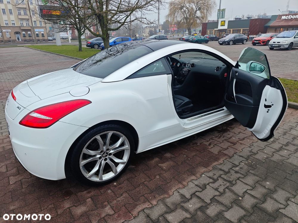 Peugeot RCZ - 8