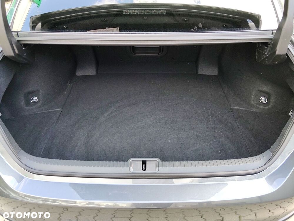 Lexus ES 300h Prestige - 36
