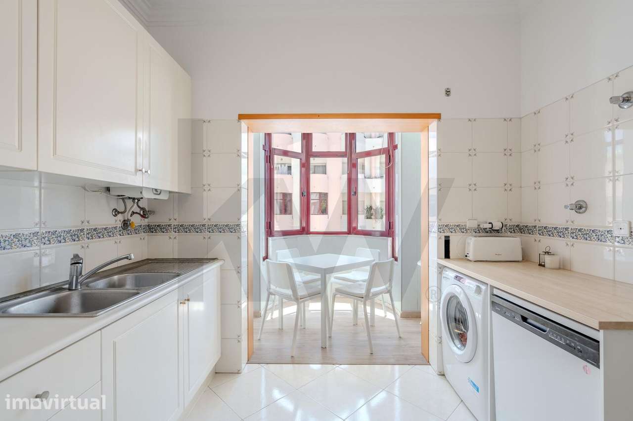 Apartamento T2 com varandas e excelente exposição solar em Santo Antón - Grande imagem: 5/26