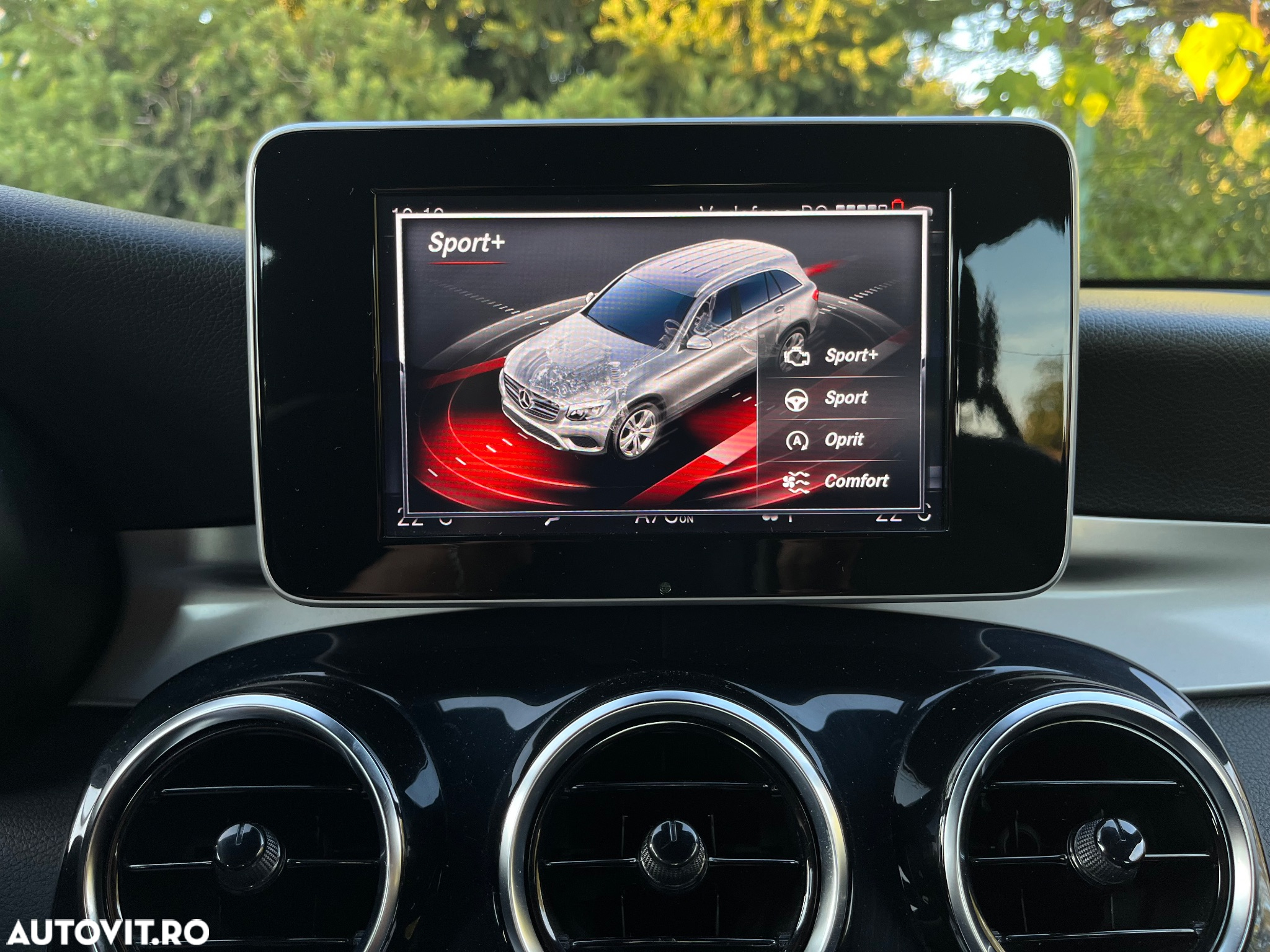 Mercedes-Benz GLC 220 d 4MATIC - 23
