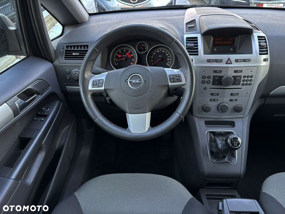 Opel Zafira 1.8 Family Plus - 27