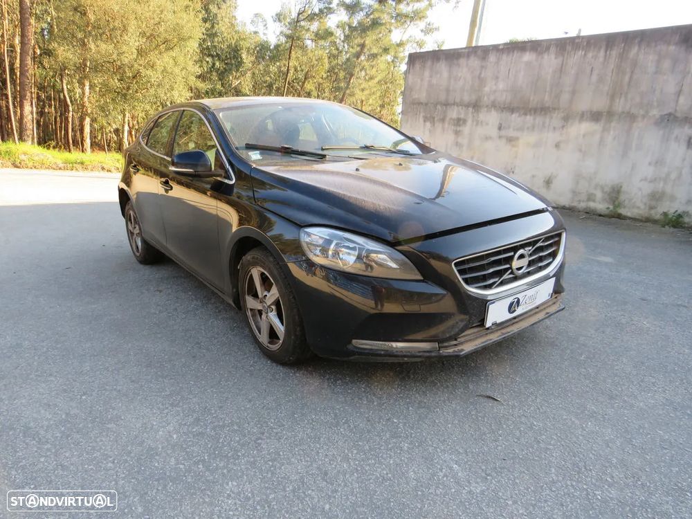 Volvo V40 1.6 D2 (114cv) de 2012 - Peças Usadas (8153) - 1