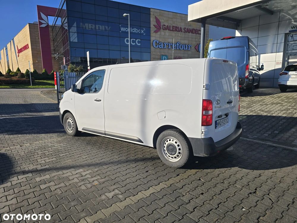 Toyota ProAce Kombi D-4D Medium 2,7t - 5
