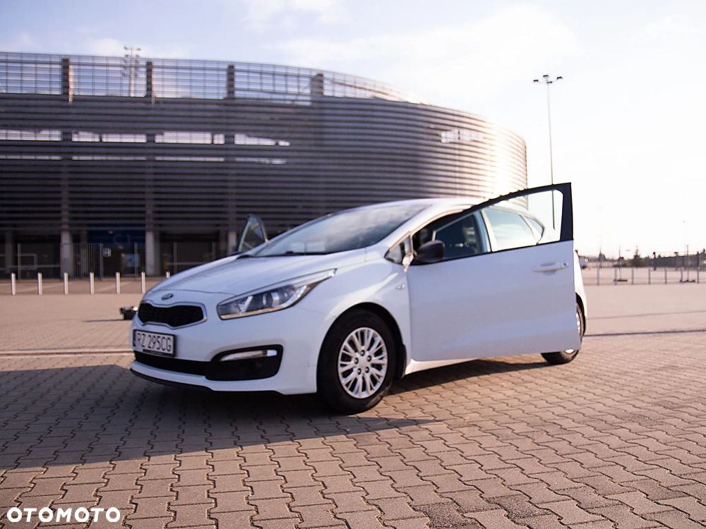 Kia Ceed 1.6 CRDi M - 10