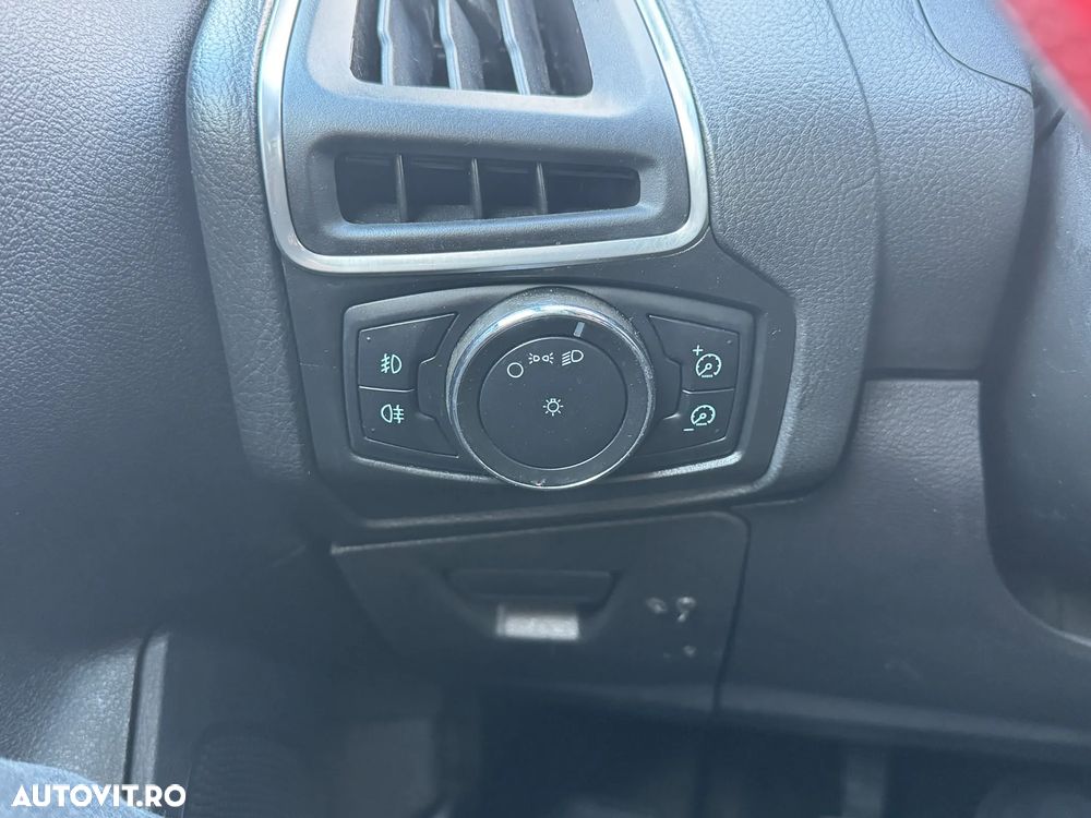 Ford Focus 1.6 TDCI DPF Trend - 16