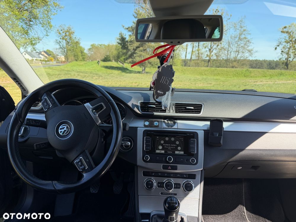 Volkswagen Passat 2.0 TDI Highline - 5