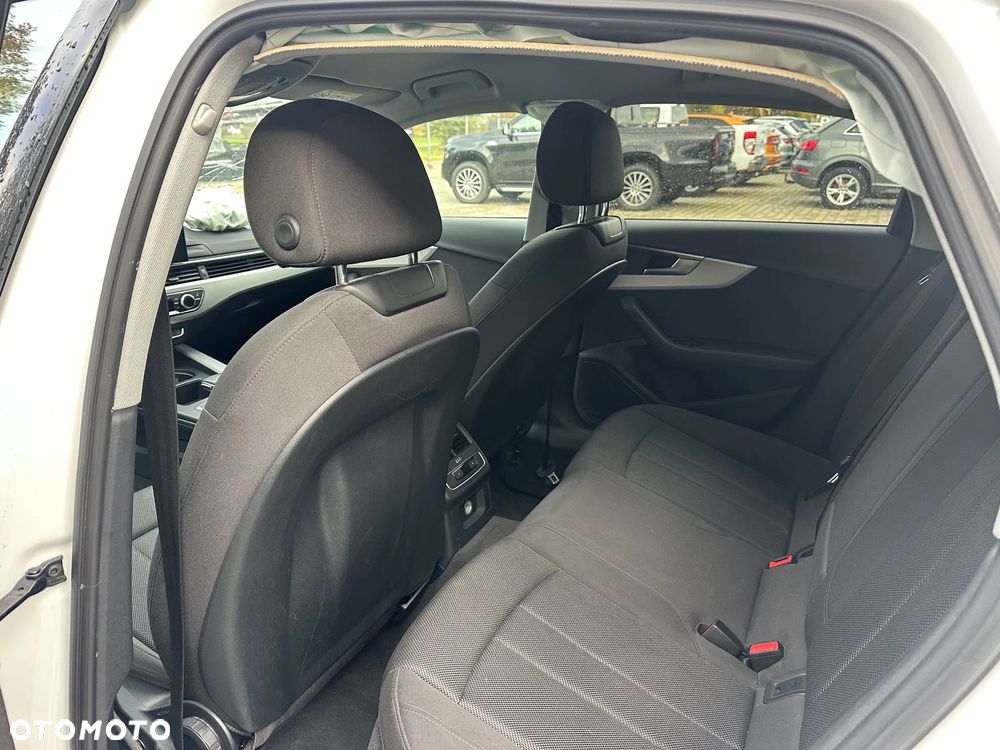 Audi A4 Limousine - 9
