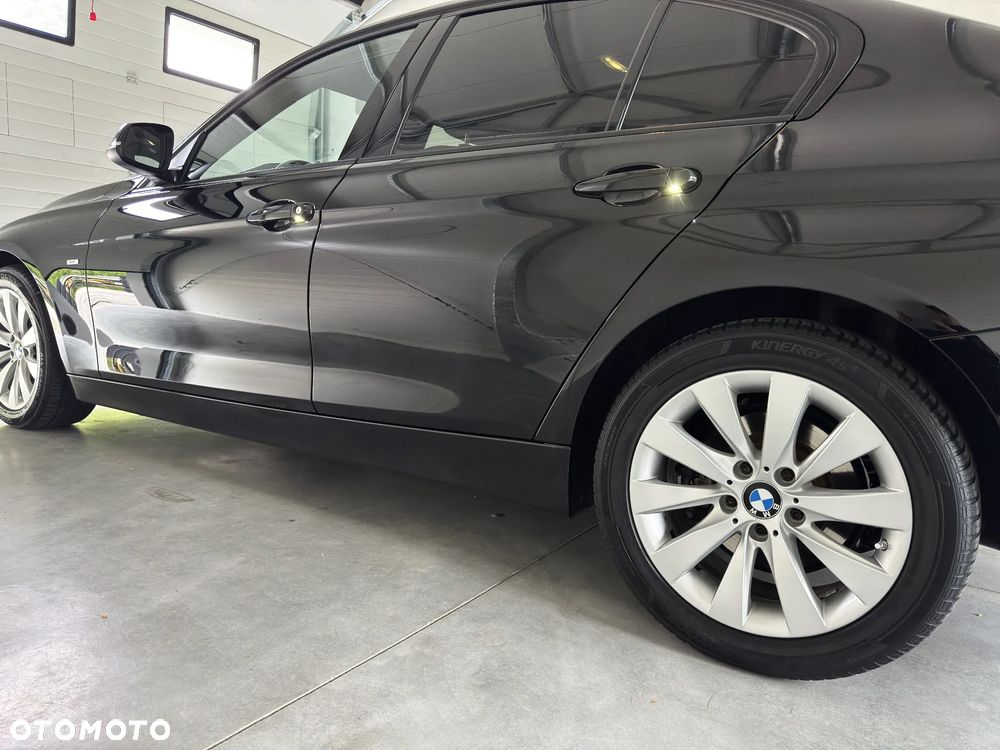 BMW Seria 3 318d Modern Line - 21