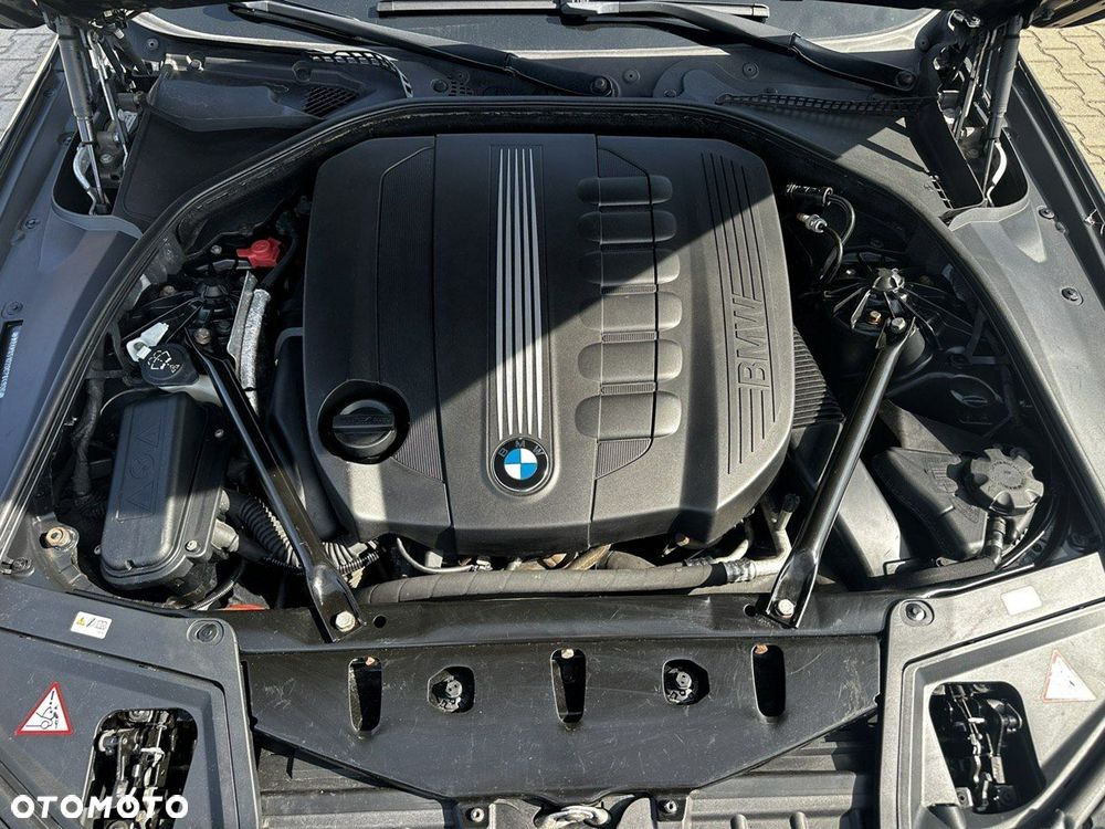 BMW Seria 5 530d Touring - 33