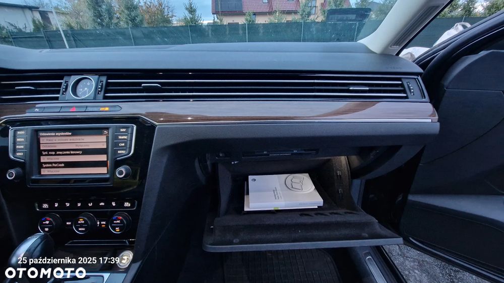 Volkswagen Passat - 26