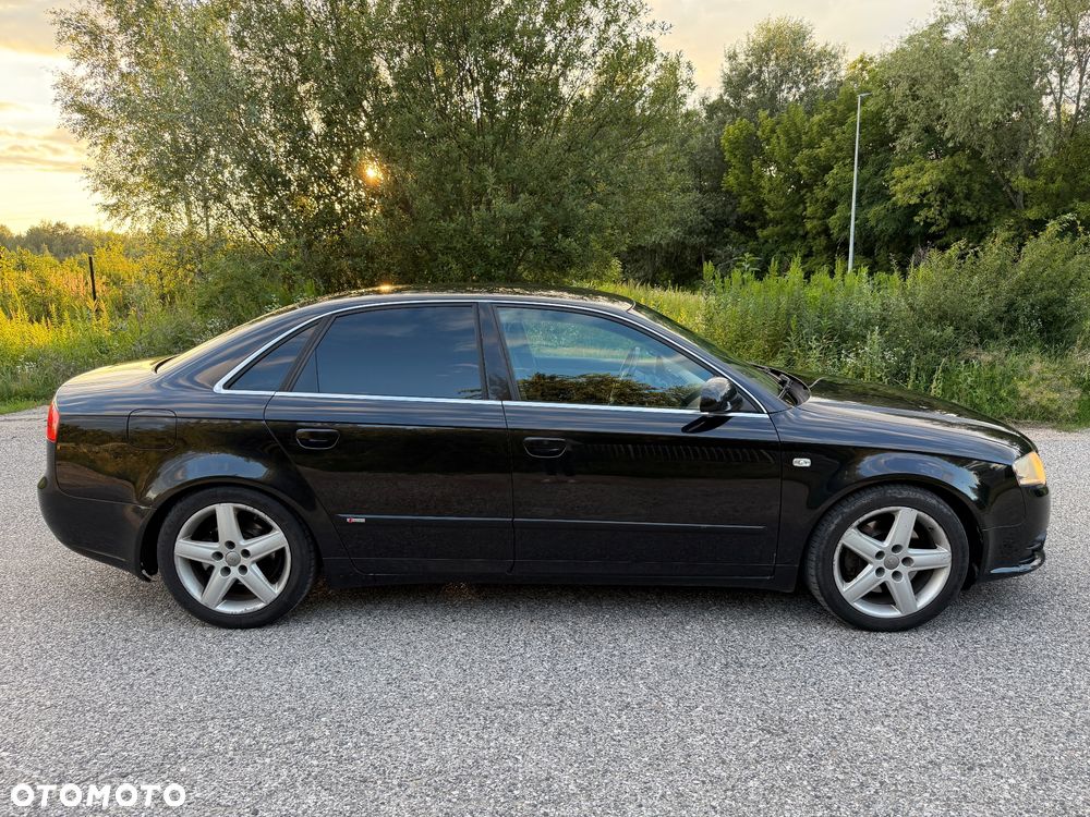 Audi A4 Limousine - 3