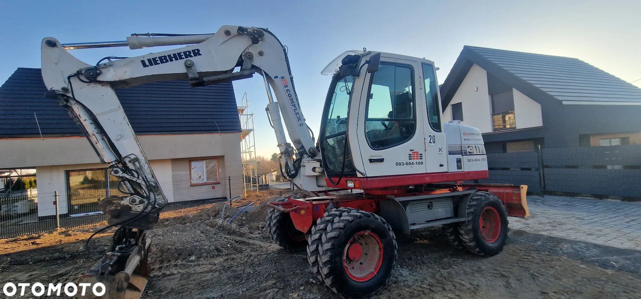 Liebherr A311 - 1