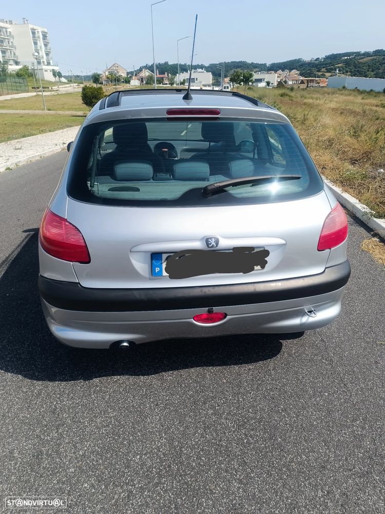 Peugeot 206 1.1 Color Line - 2