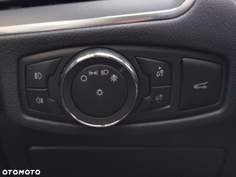 Ford S-Max - 34