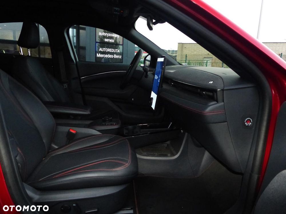 Ford Mustang Mach-E 98kWh AWD Premium - 10