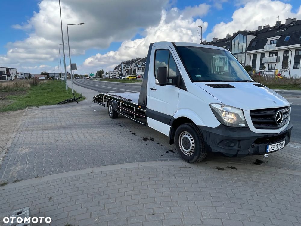 Mercedes-Benz Sprinter - 1