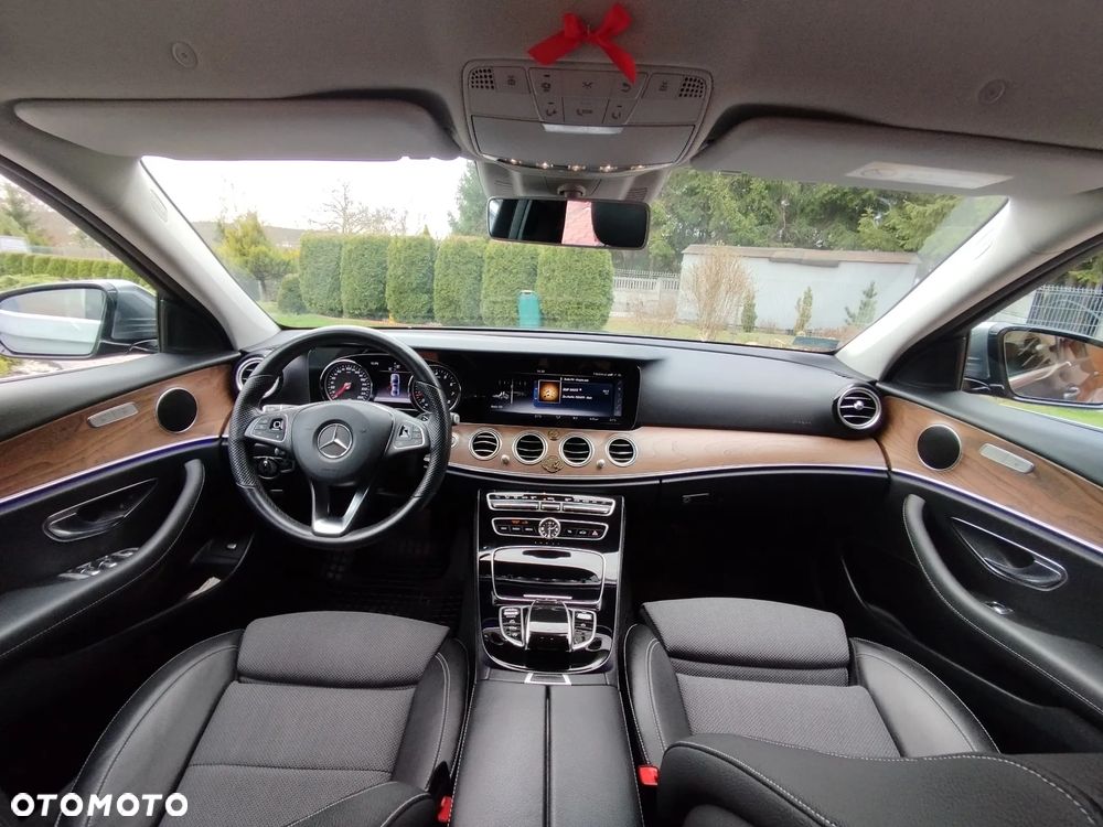 Mercedes-Benz Klasa E 200 9G-TRONIC - 13