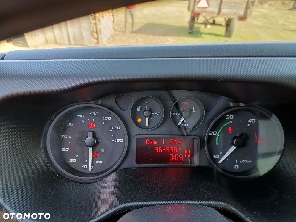 Iveco Daily 35s17 KONTENER+WINDA (udźwig 750kg) 3.0 diesel 170 kM automat 2014 WEBASTO, KAMERA COFANIA, GOTOWY DO PRACY! - 26