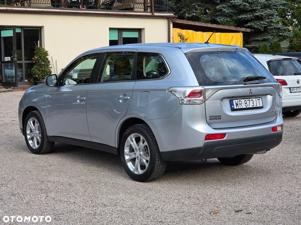 Mitsubishi Outlander - 19