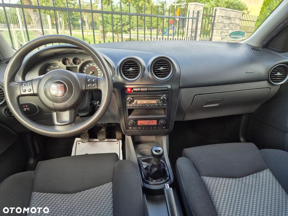 Seat Ibiza 1.4 16V Style - 21