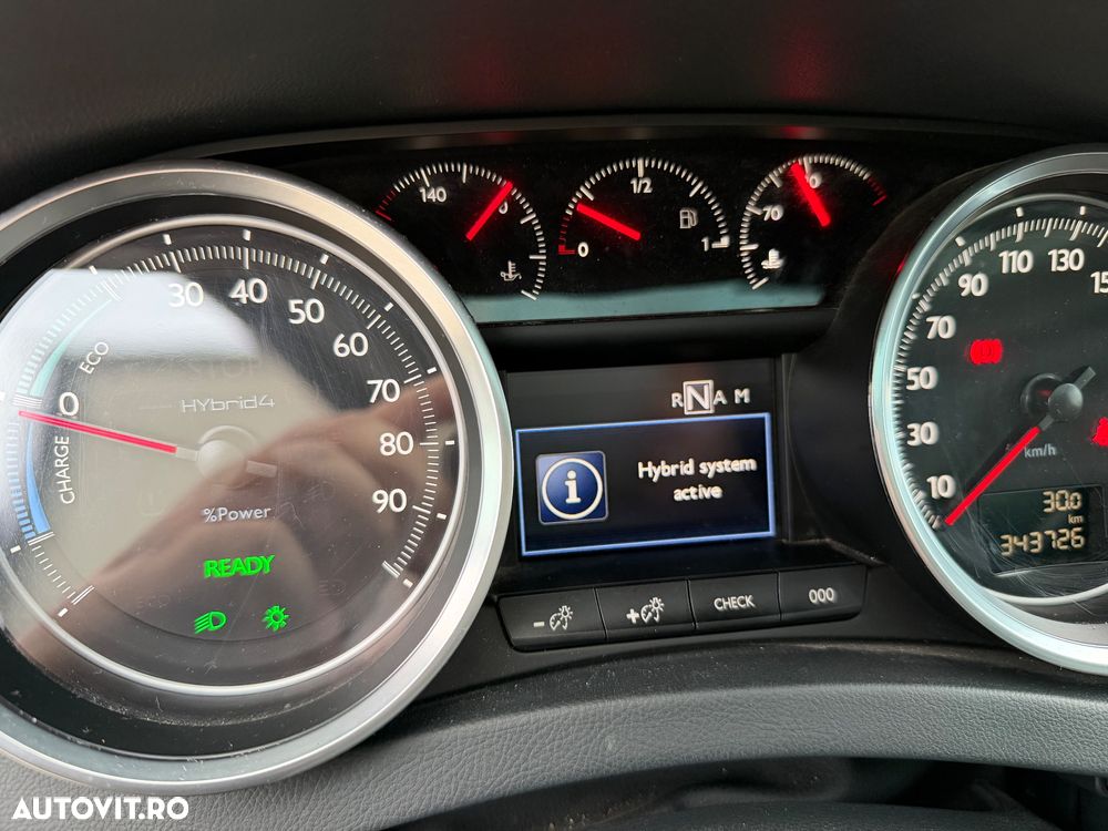 Peugeot 508 RXH Hybrid4 - 13