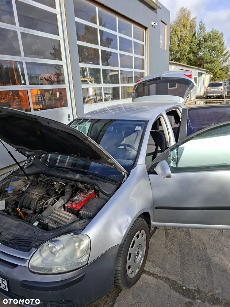 Volkswagen Golf V 1.6 Comfortline - 4