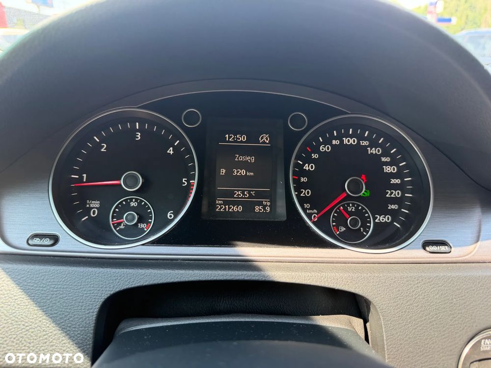 Volkswagen Passat 2.0 TDI Comfortline DSG - 17
