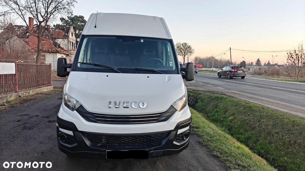 Iveco Daily 35C14  bliźniak brygadówka 7 osób - 2