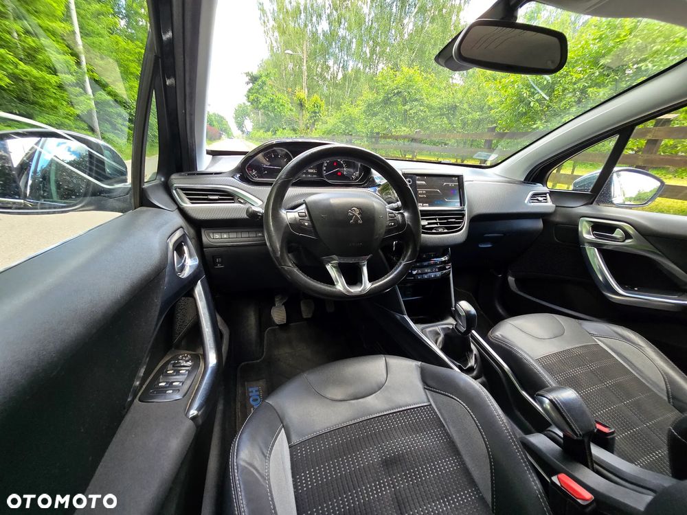 Peugeot 2008 1.6 VTi Allure - 32