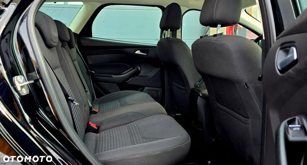 Ford Focus 1.0 EcoBoost Titanium - 12