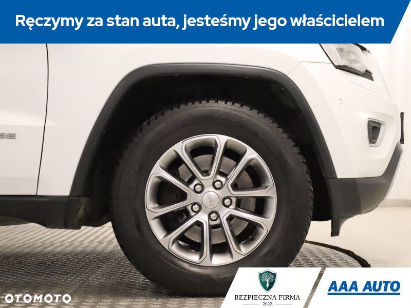 Jeep Grand Cherokee - 16