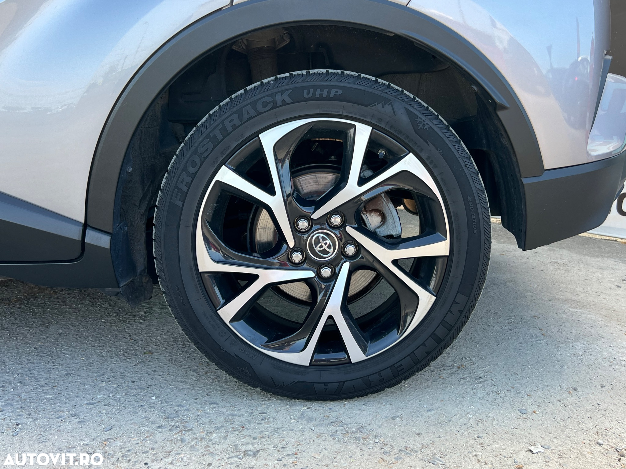 Toyota C-HR 1.8 HSD 122 CP 4x2 CVT C-ult Style bi-tone - 29
