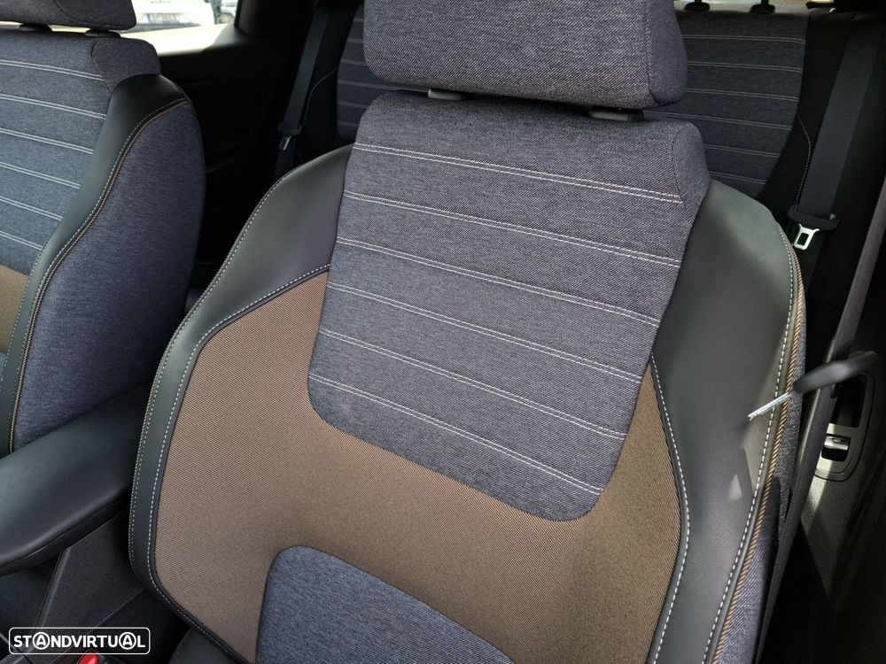 Renault 5 E-Tech 52 kWh Techno Autonomia Conforto - 26